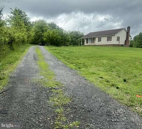 4.4 Acres of Land with Home for Sale in Warrenton, Virginia