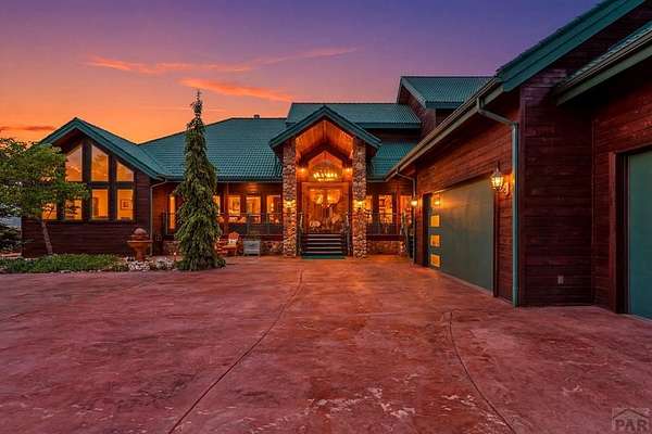 22.5 Acres of Land with Home for Sale in Cañon City, Colorado