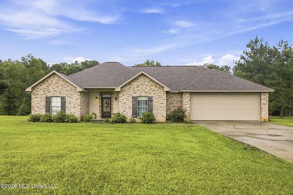 1.67 Acres of Land with Home for Sale in Summit, Mississippi