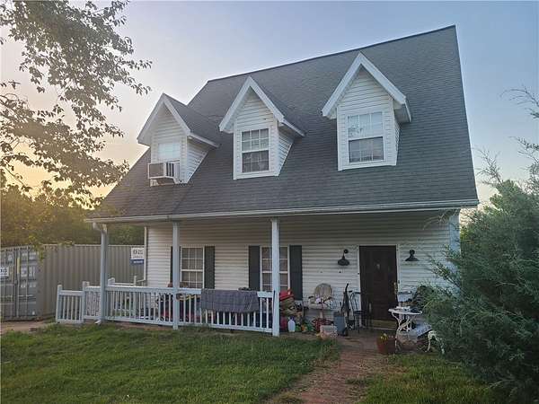 9.89 Acres of Land with Home for Sale in Lincoln, Arkansas