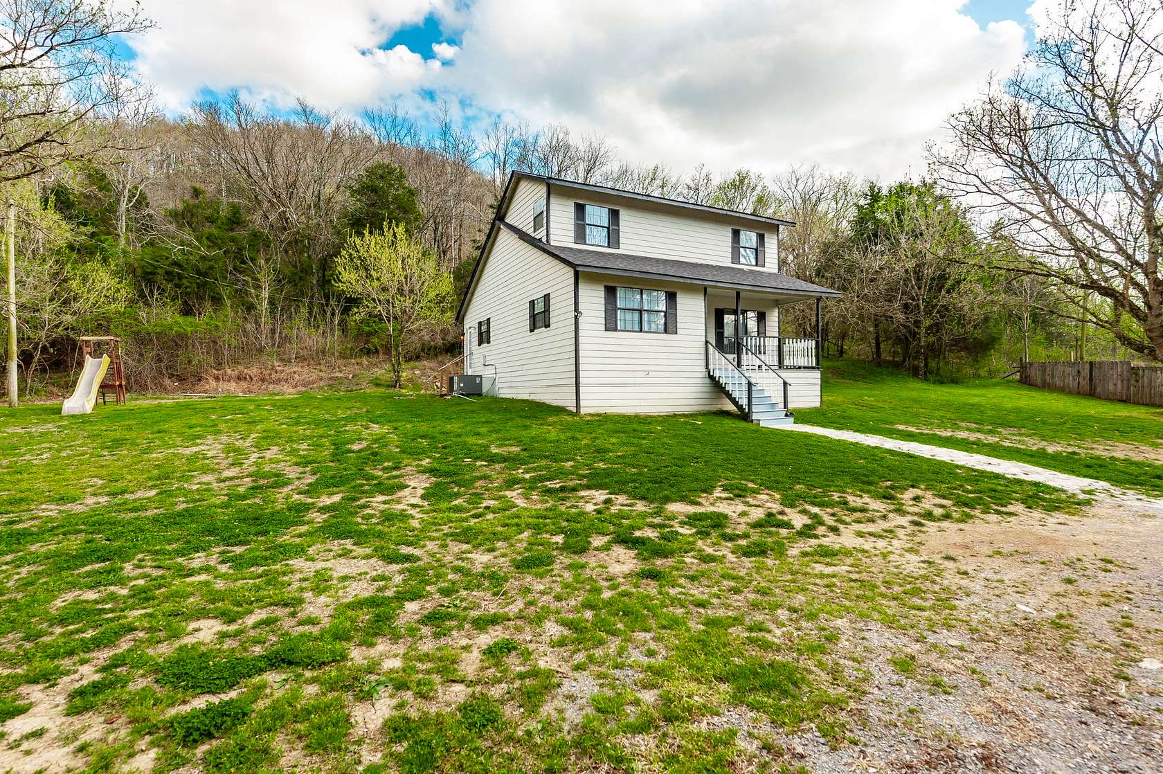 5 Acres of Land with Home for Sale in Hartsville, Tennessee