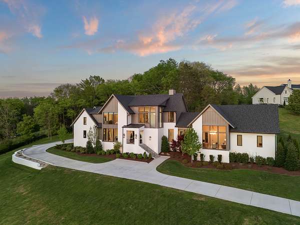 2.85 Acres of Land with Home for Sale in Franklin, Tennessee