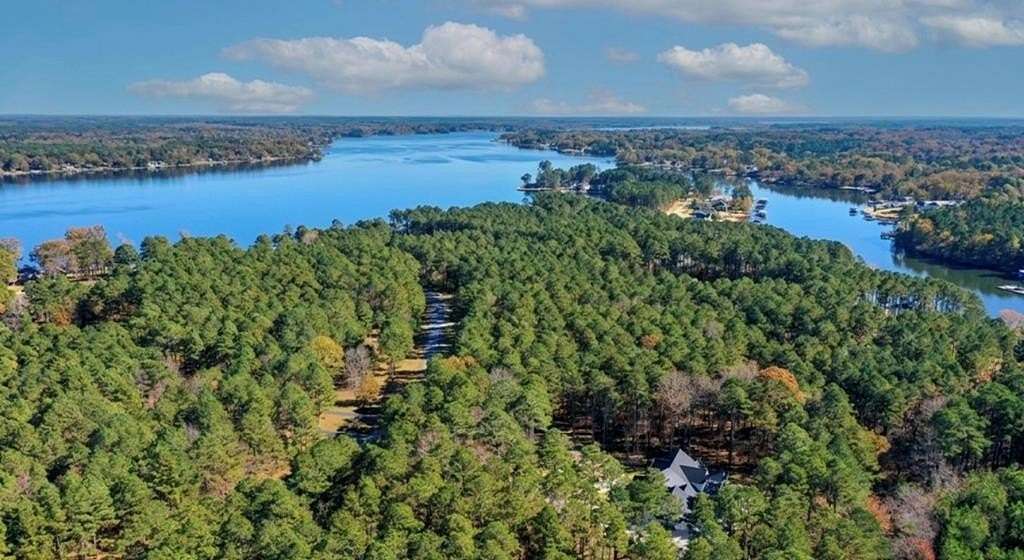 2.52 Acres of Mixed-Use Land for Sale in McCormick, South Carolina