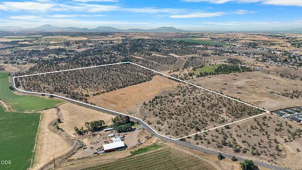 92 Acres of Recreational & Residential Land for Sale in Madras, Oregon