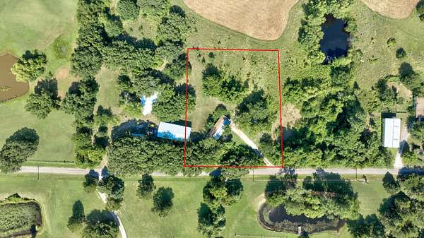 1.5 Acres of Residential Land for Sale in Whitesboro, Texas