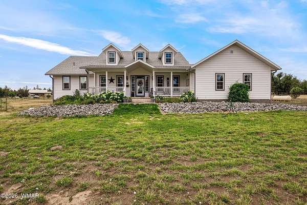 2 Acres of Land with Home for Sale in Pinedale, Arizona