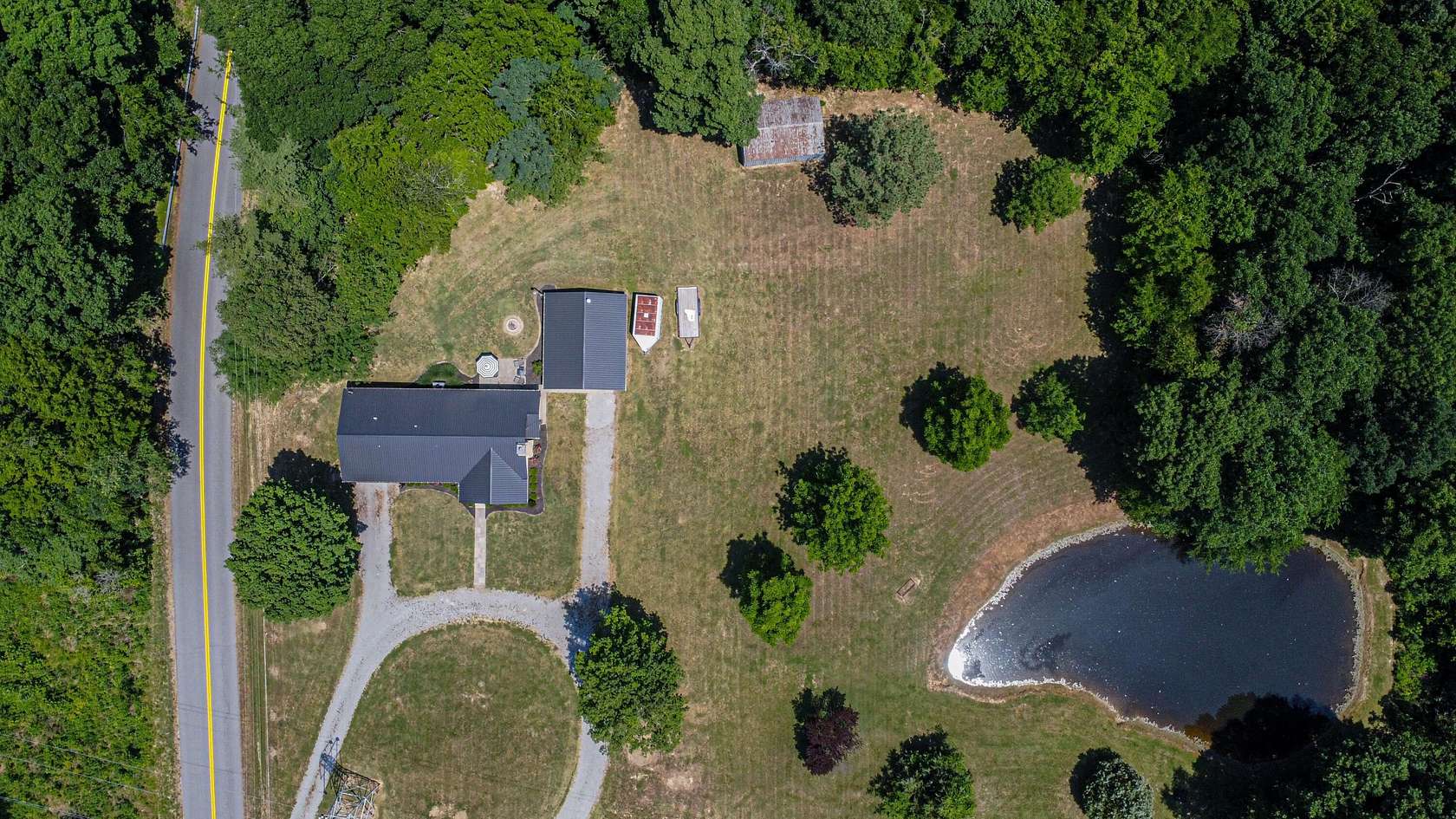 8 Acres of Land with Home for Sale in Paducah, Kentucky