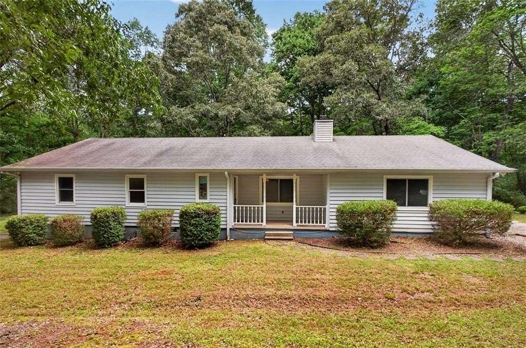 12 Acres of Land with Home for Sale in Dahlonega, Georgia