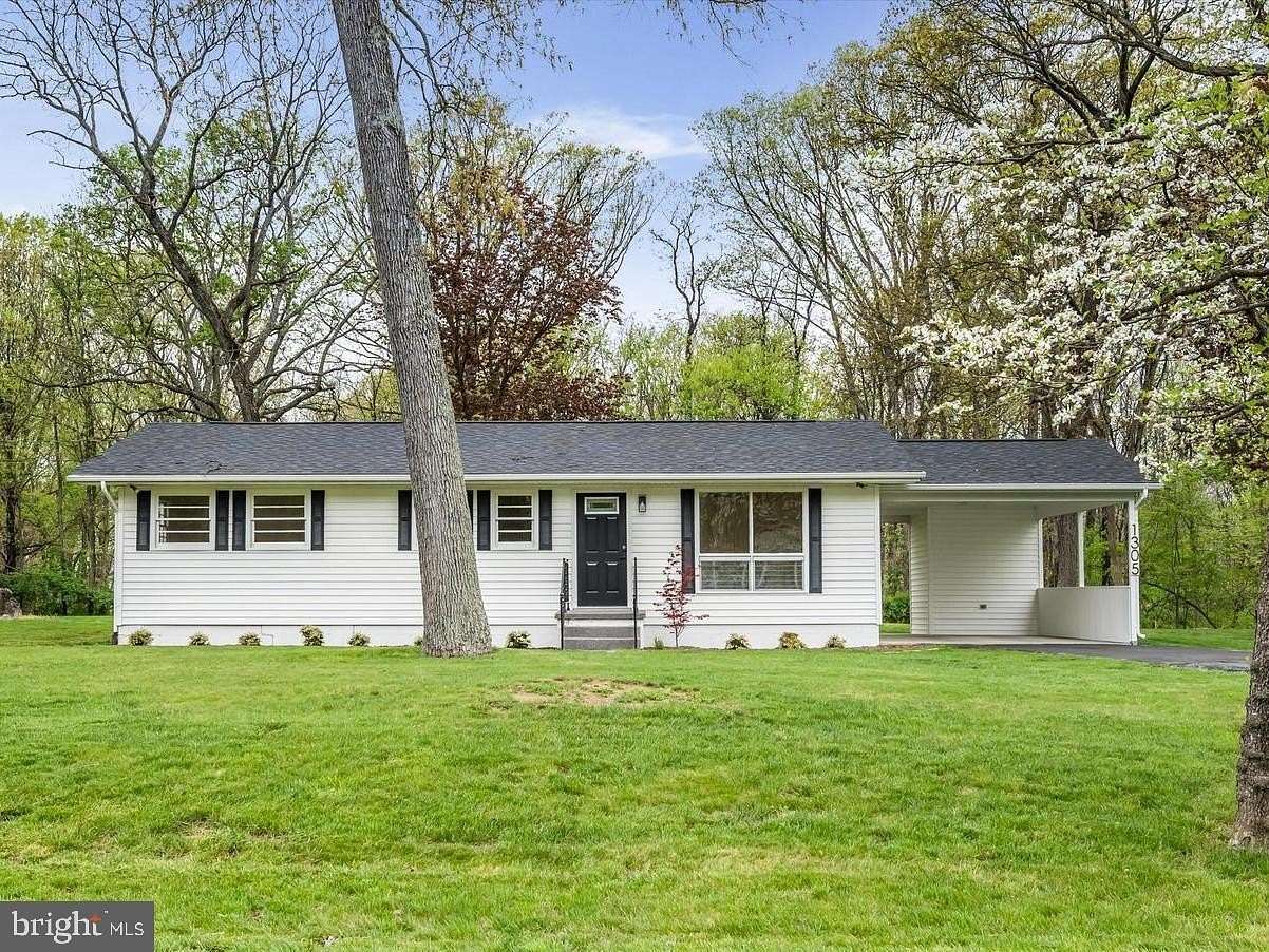1.74 Acres of Land with Home for Sale in Berryville, Virginia