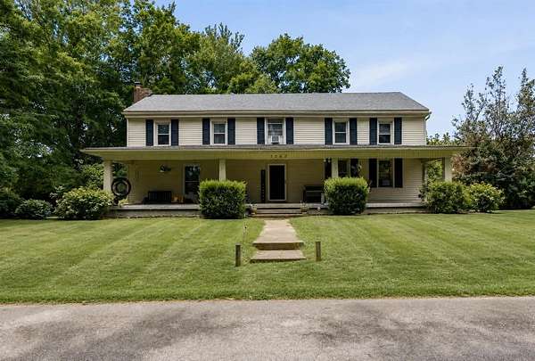 2 Acres of Land with Home for Sale in Glasgow, Kentucky