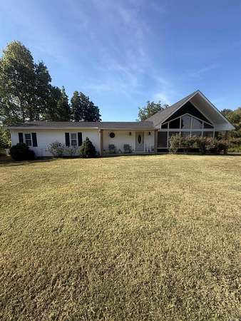 1.58 Acres of Land with Home for Sale in Paragould, Arkansas