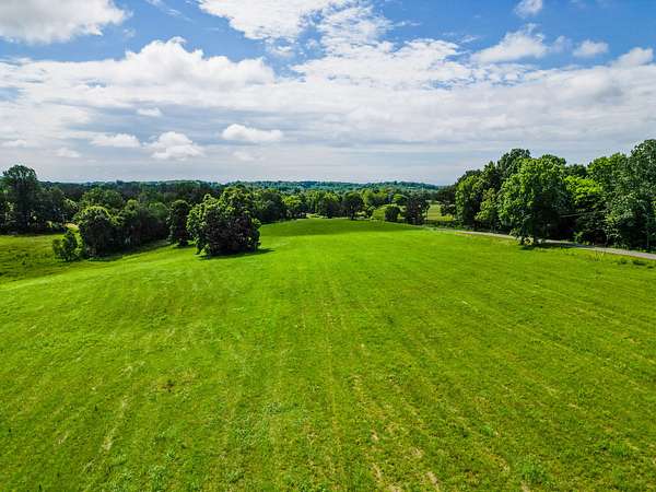 2.62 Acres of Residential Land for Sale in Springfield, Tennessee