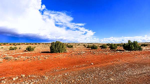 2.5 Acres of Residential Land for Sale in Sun Valley, Arizona