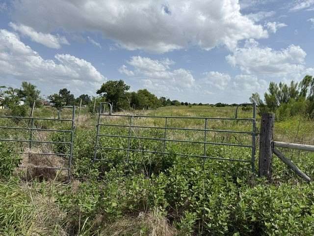 14 Acres of Land for Sale in Rhome, Texas