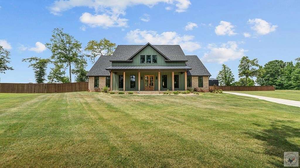 3.35 Acres of Land with Home for Sale in Texarkana, Texas