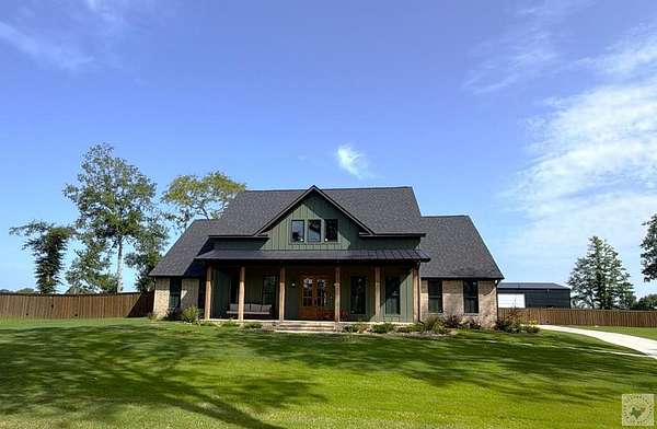 3.35 Acres of Land with Home for Sale in Texarkana, Texas