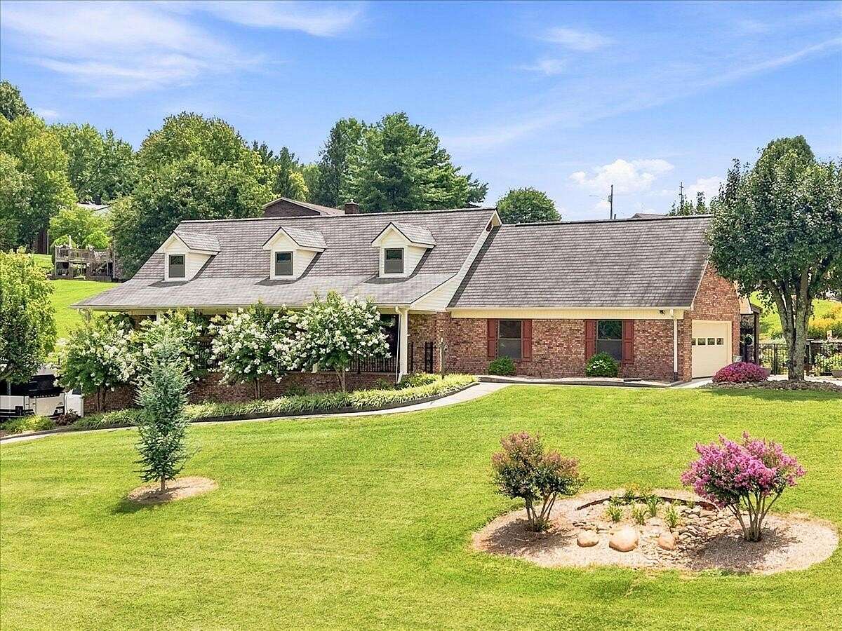 3.26 Acres of Land with Home for Sale in Morristown, Tennessee