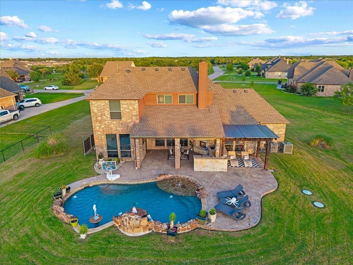 2.12 Acres of Land with Home for Sale in Royse City, Texas