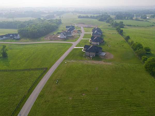 1 Acre of Residential Land for Sale in Wilmore, Kentucky
