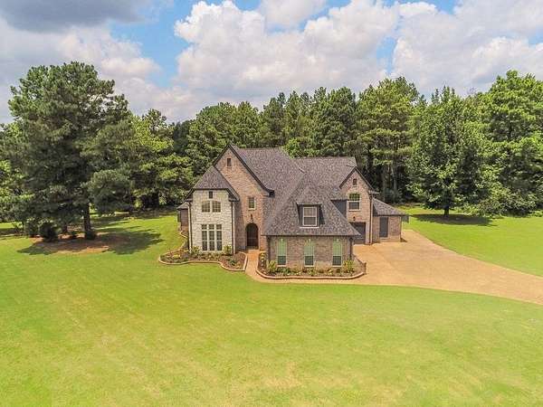 2.55 Acres of Land with Home for Sale in Piperton, Tennessee