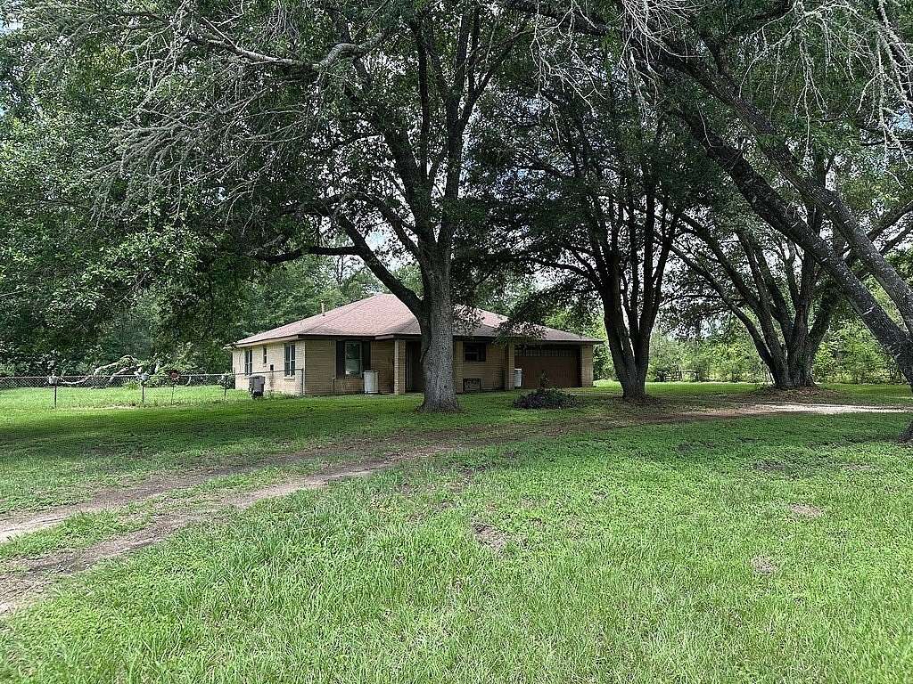 4 Acres of Land with Home for Sale in Washington, Texas