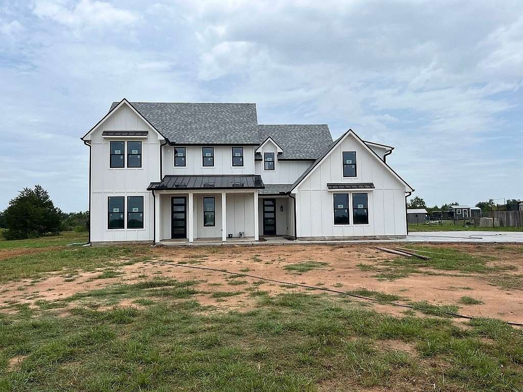 1.7 Acres of Land with Home for Sale in Sealy, Texas