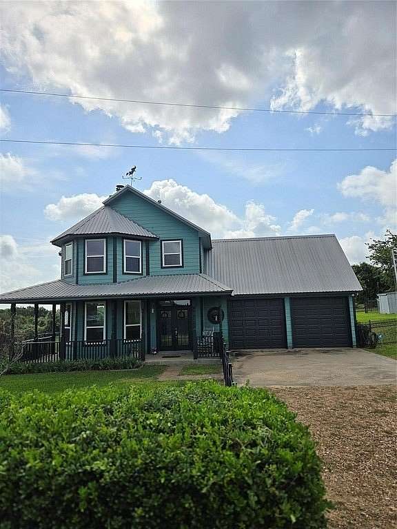 4 Acres of Land with Home for Sale in New Ulm, Texas
