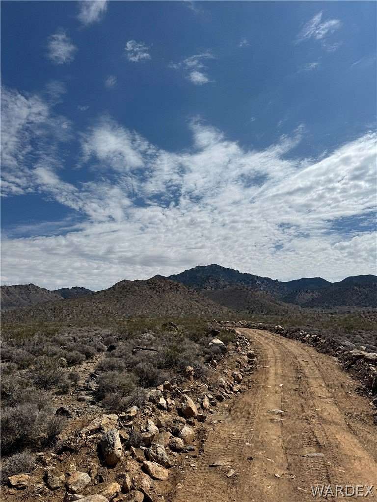 4.76 Acres of Residential Land for Sale in Dolan Springs, Arizona