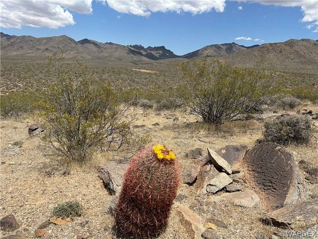 4.33 Acres of Residential Land for Sale in Dolan Springs, Arizona