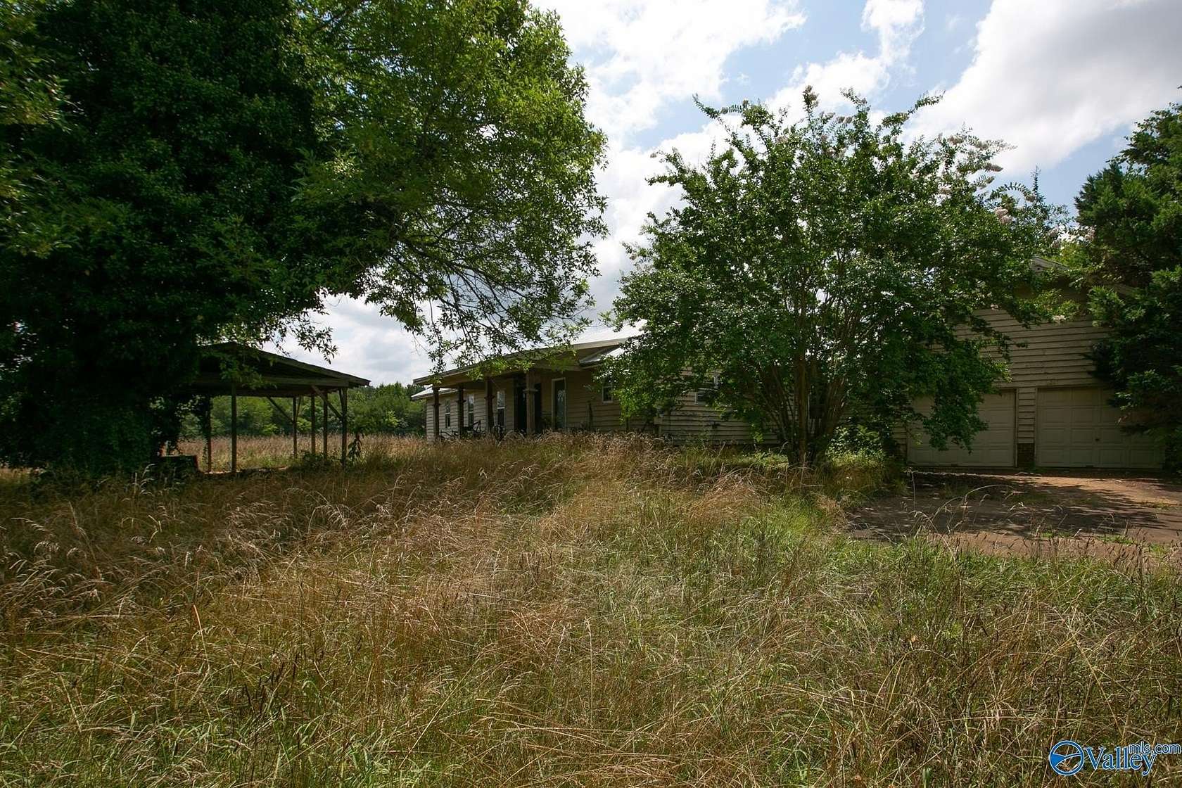 10 Acres of Land for Sale in New Market, Alabama