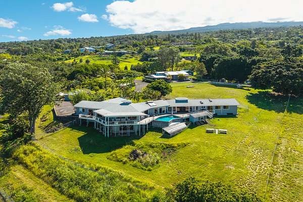 3.1 Acres of Land with Home for Sale in Kailua-Kona, Hawaii
