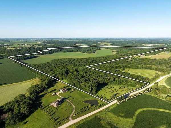 451 Acres of Land for Sale in Winterset, Iowa