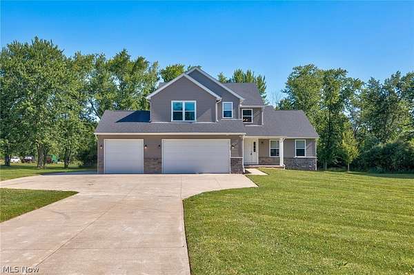 14 Acres of Land with Home for Sale in Brunswick, Ohio