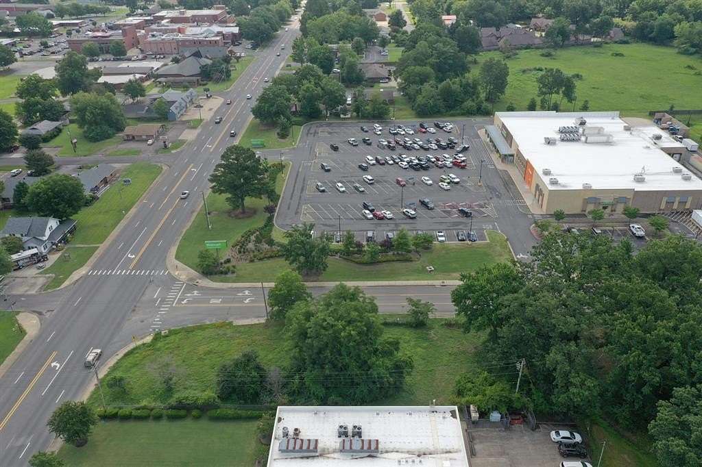 2.5 Acres of Mixed-Use Land for Sale in Russellville, Arkansas