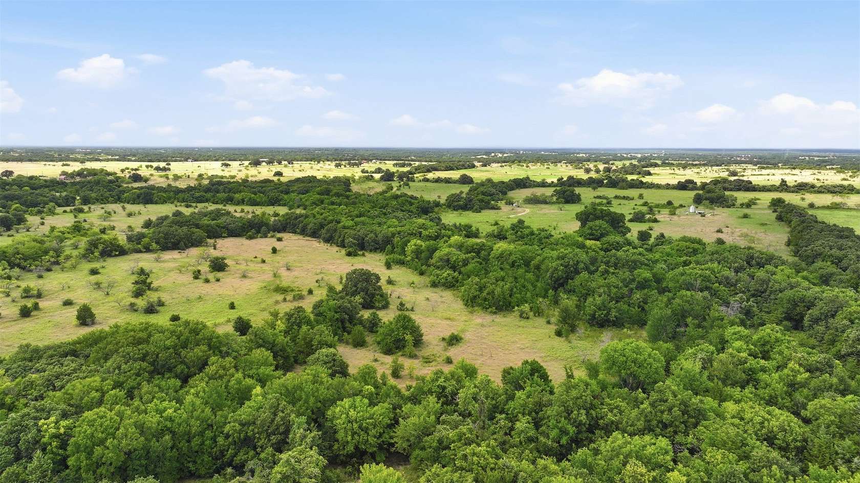 121 Acres of Land for Sale in Alvord, Texas