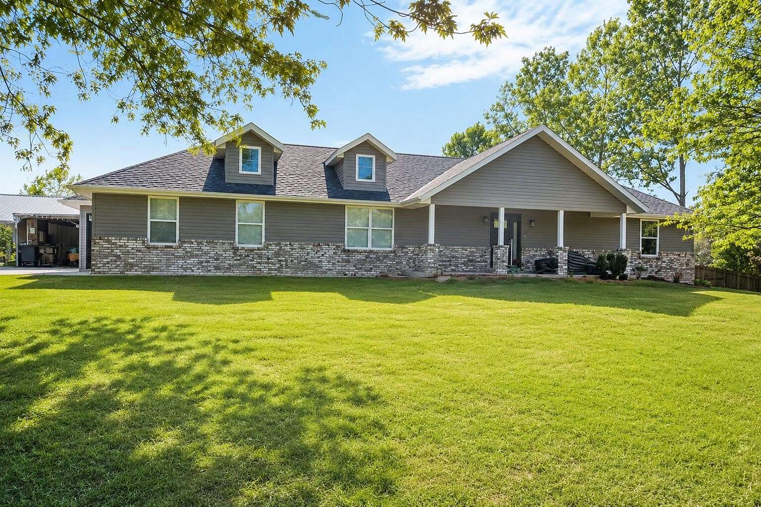 2.3 Acres of Land with Home for Sale in Billings, Missouri
