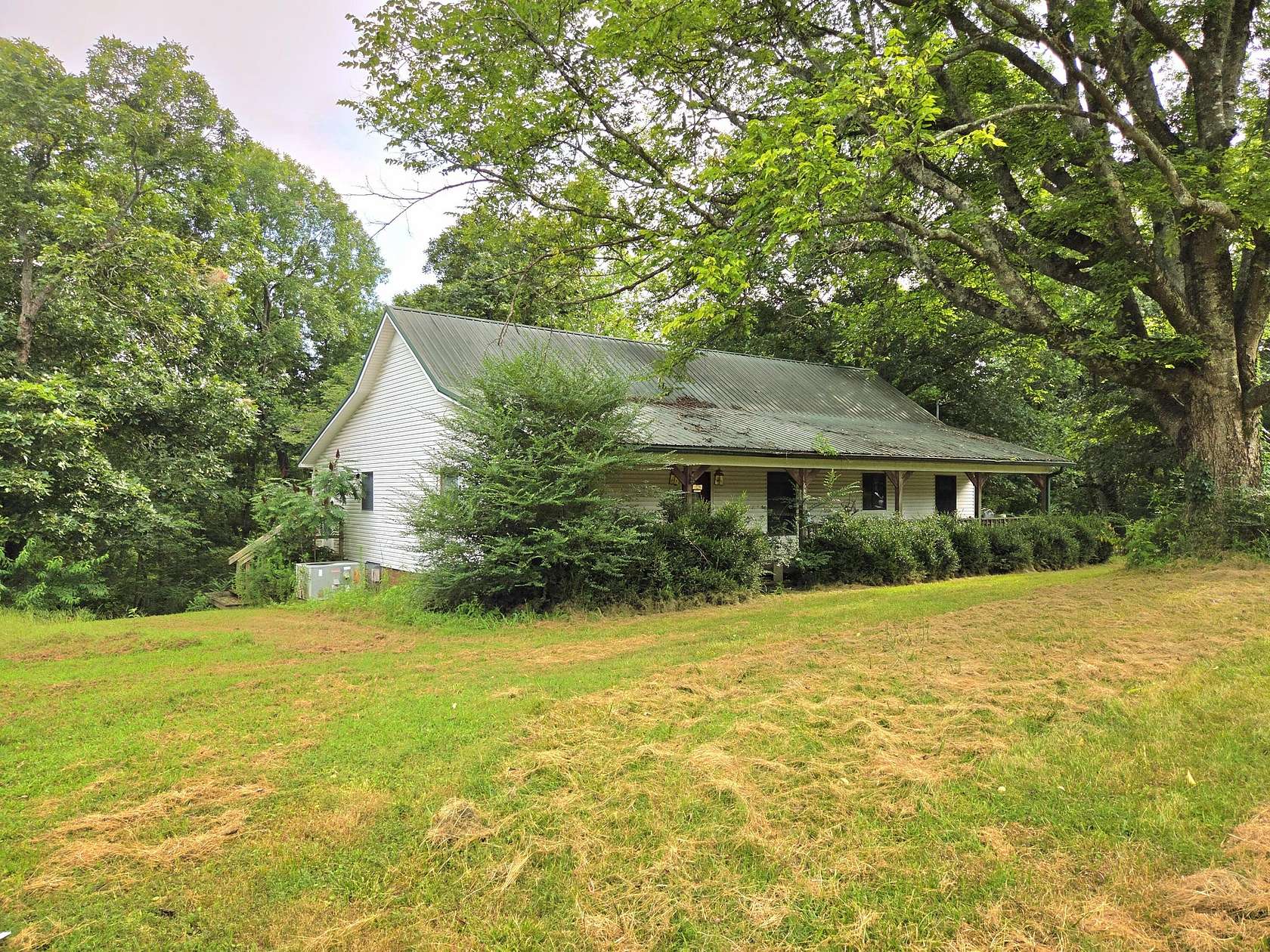 3 Acres of Land with Home for Sale in Benton, Kentucky