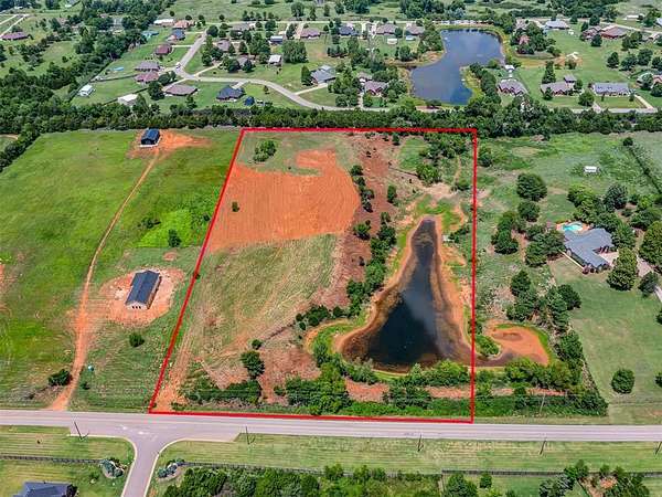 9 Acres of Residential Land for Sale in Mustang, Oklahoma