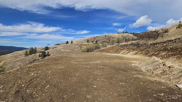 15.3 Acres of Recreational & Residential Land for Sale in Lenore, Idaho