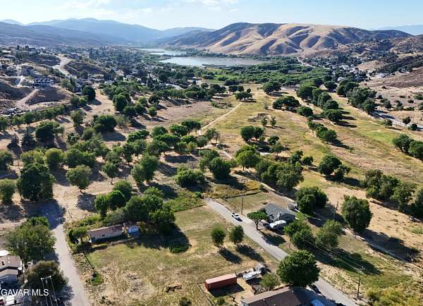 0.13 Acres of Residential Land for Sale in Lake Hughes, California