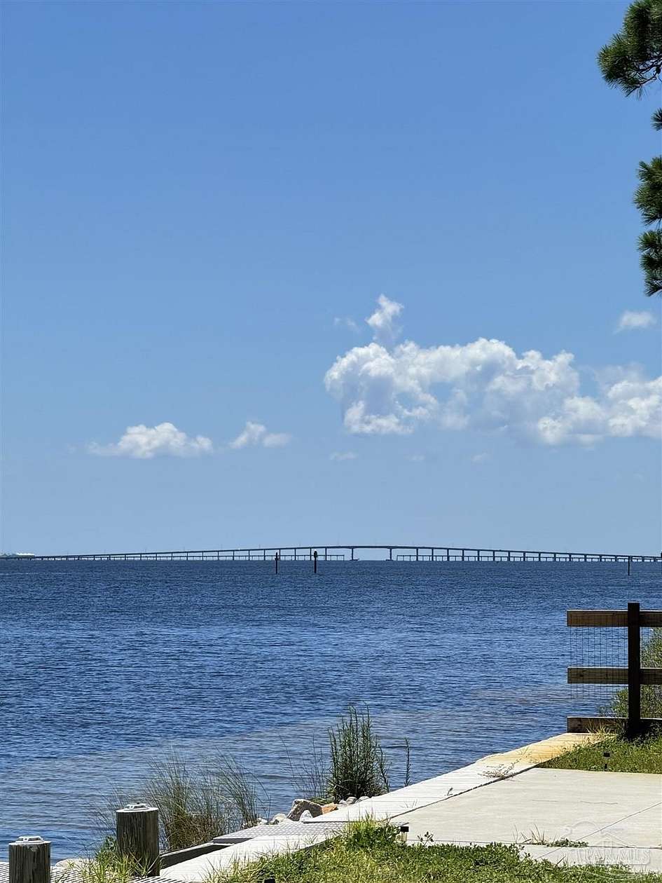 1.1 Acres of Residential Land for Sale in Gulf Breeze, Florida