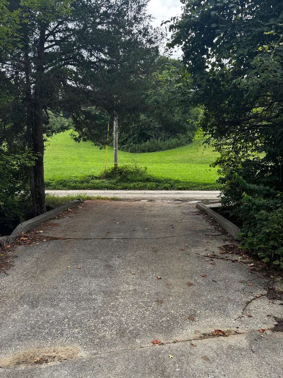 18 Acres of Land with Home for Sale in Metamora, Indiana