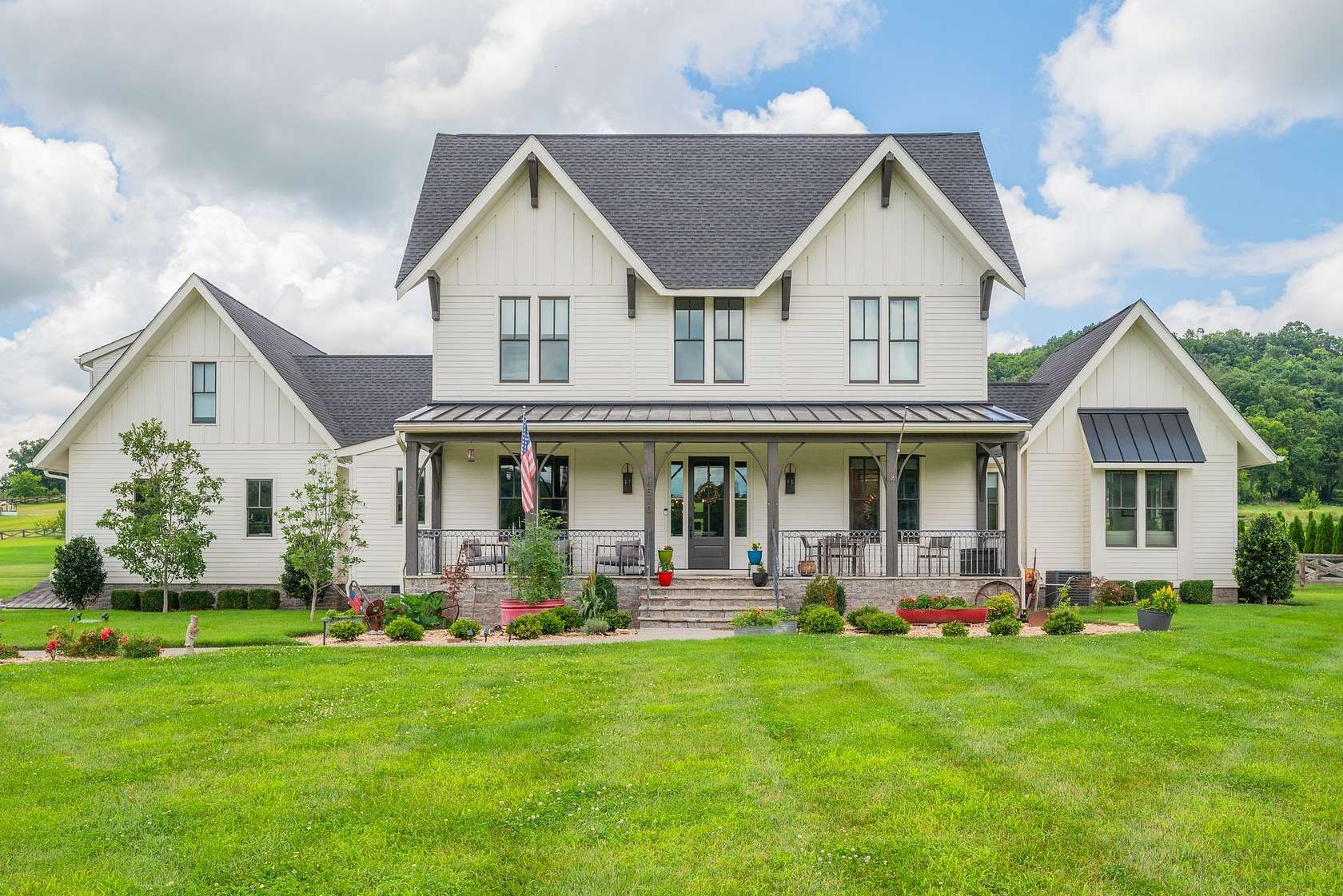 5 Acres of Land with Home for Sale in Franklin, Tennessee
