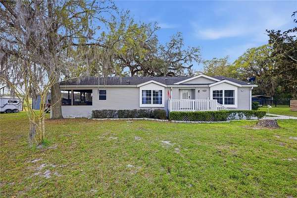 10 Acres of Land with Home for Lease in Williston, Florida