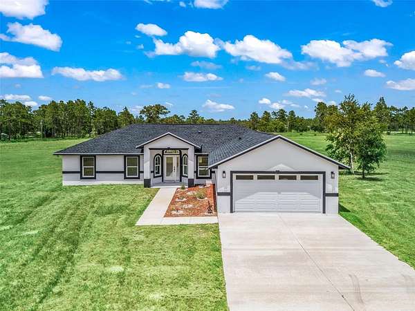 10 Acres of Land with Home for Sale in Morriston, Florida