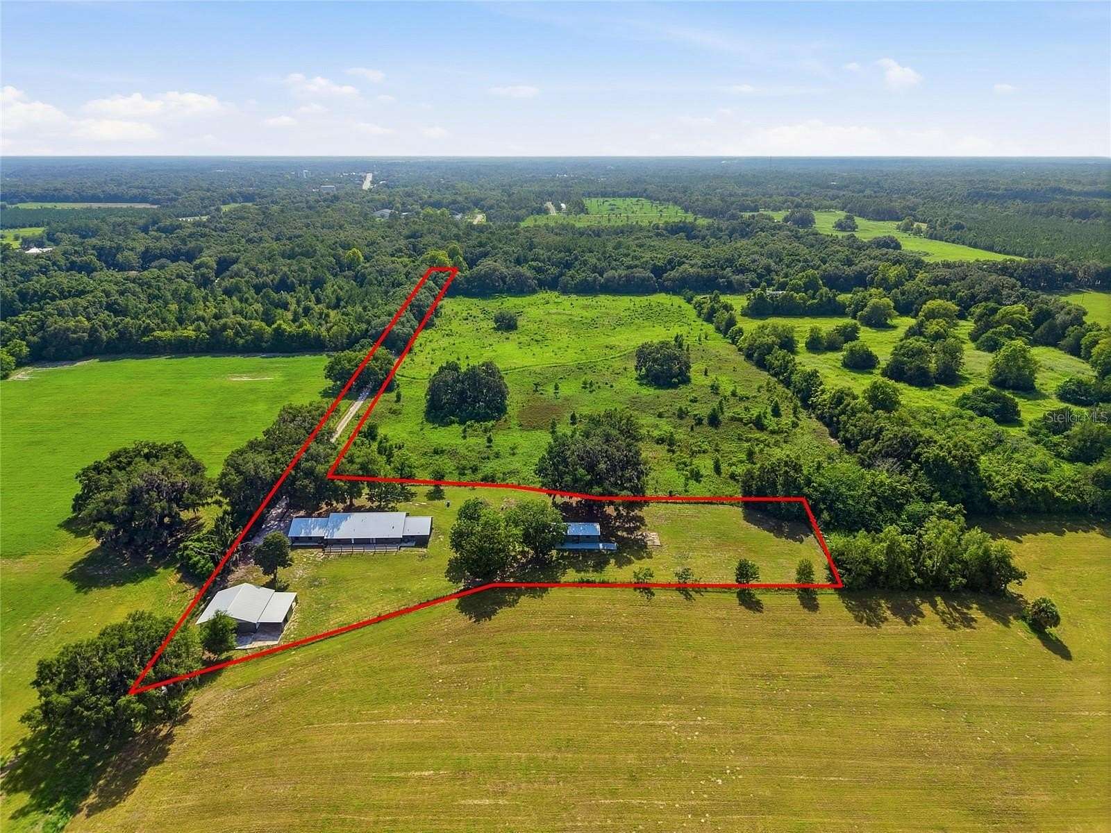 3.18 Acres of Land with Home for Sale in Williston, Florida