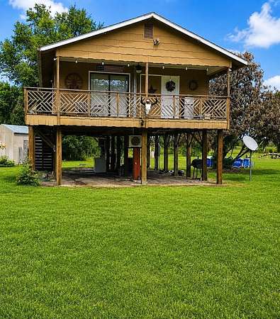 2.53 Acres of Land with Home for Sale in Frostproof, Florida