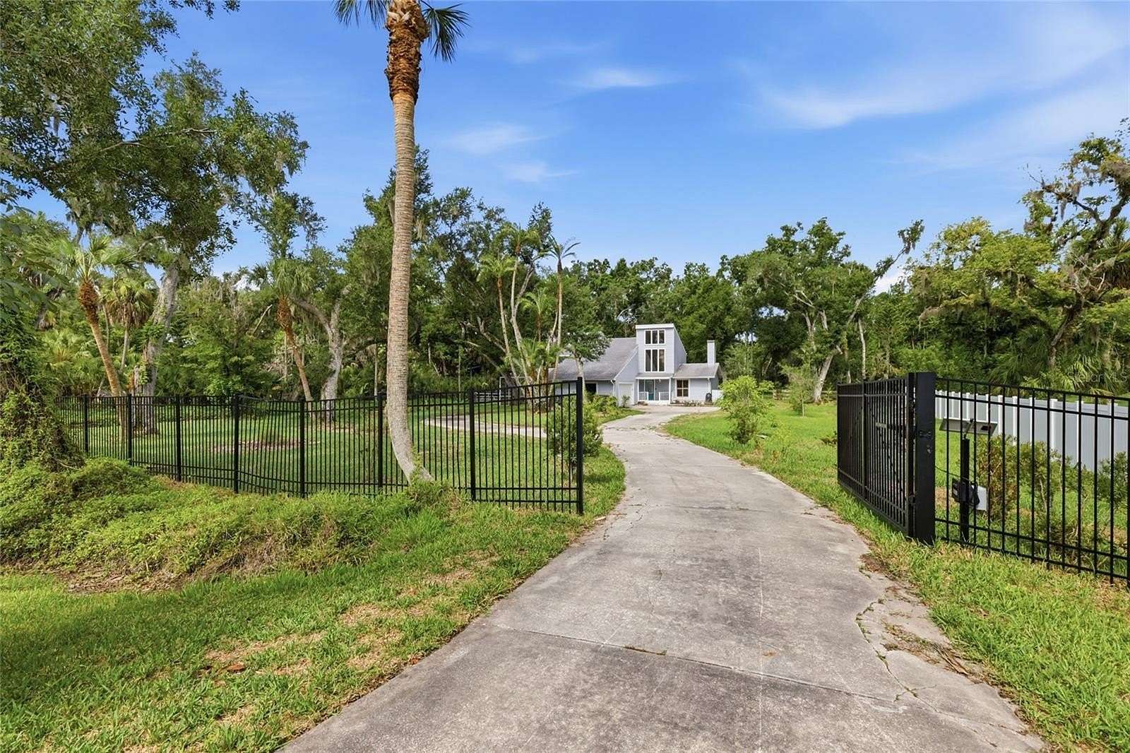 2.6 Acres of Land with Home for Sale in Bradenton, Florida