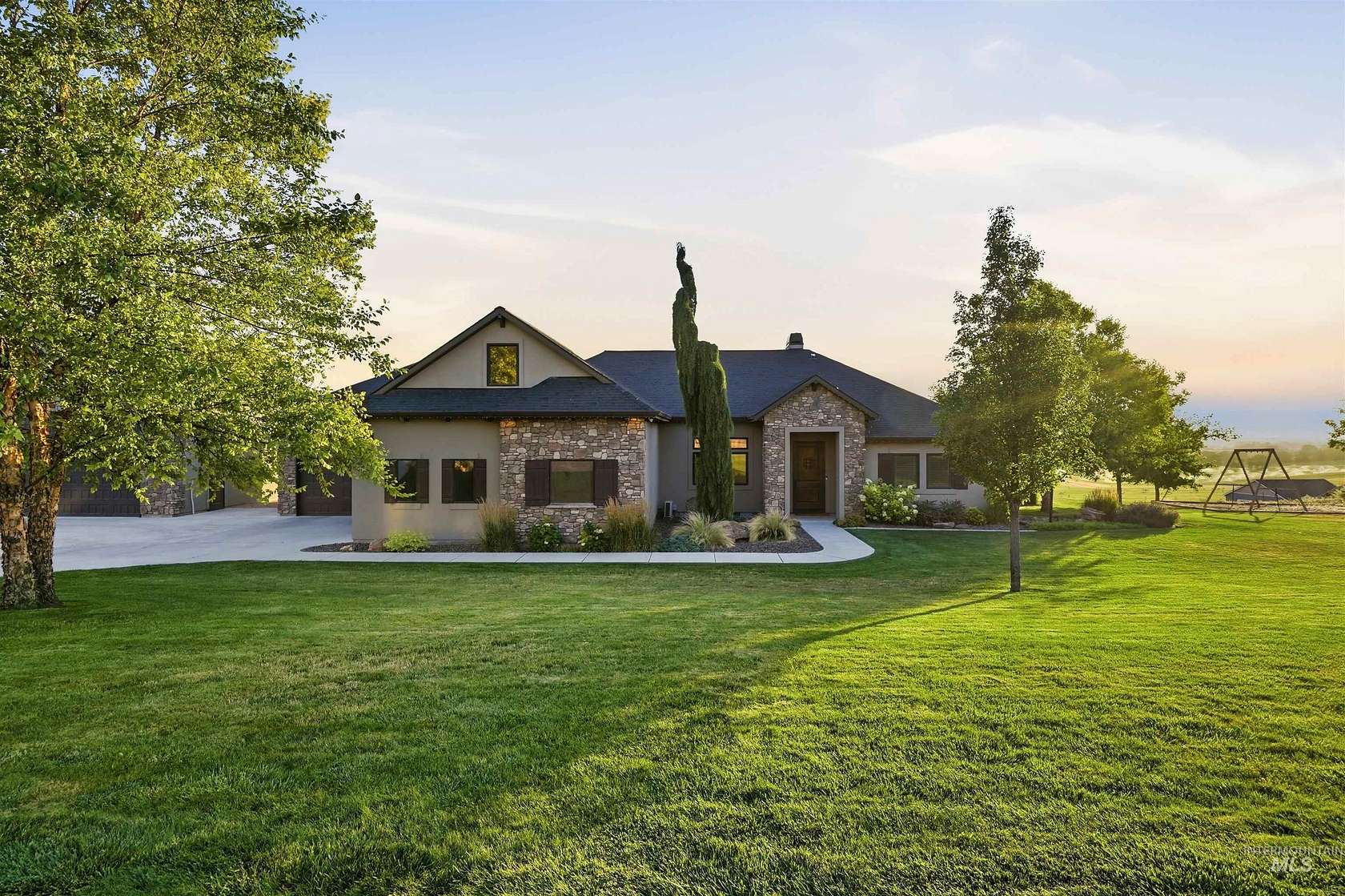 1.59 Acres of Land with Home for Sale in Caldwell, Idaho