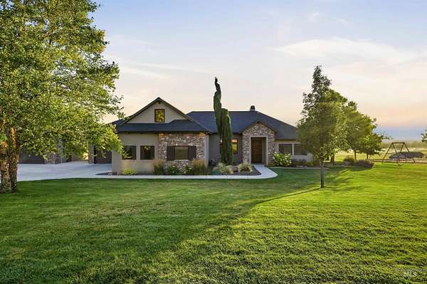 1.59 Acres of Land with Home for Sale in Caldwell, Idaho